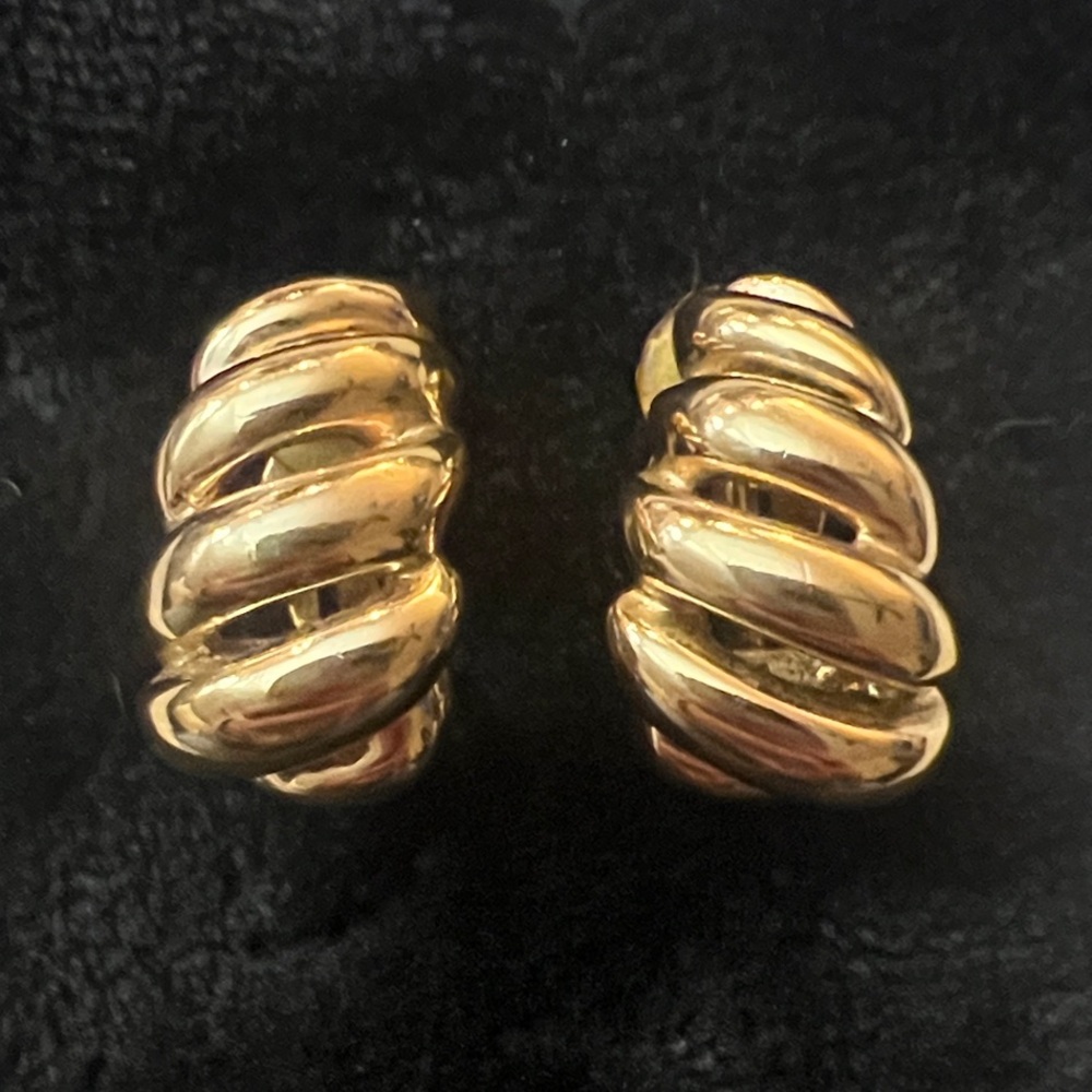 St. John 90’s Clip-on Earrings